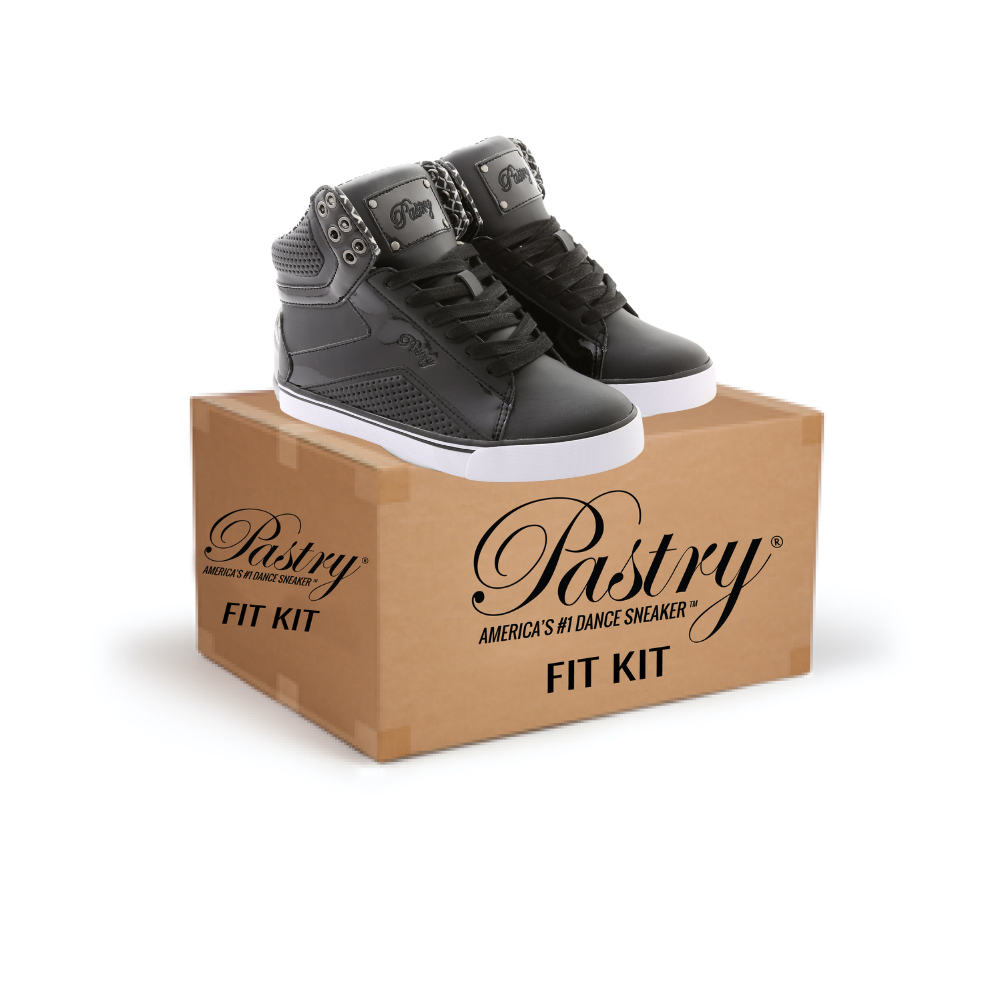 Pastry Fit Kits with Pop Tart Sneaker in black/white