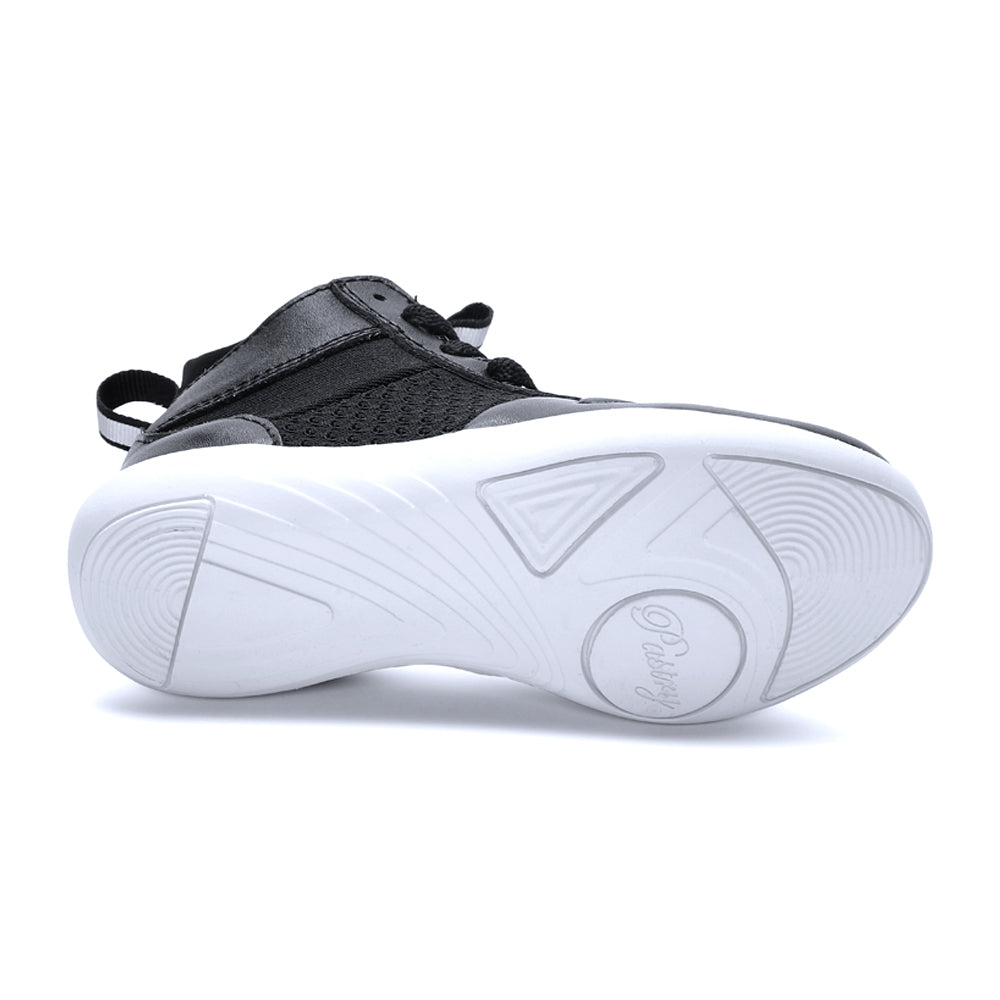Pastry Ultimate Hip Hop Youth Sneaker in Black/White outsole view